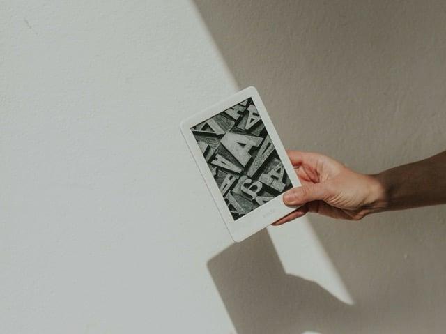 Kindle et la fin du téléchargement local : ce que nous dit vraiment cette décision