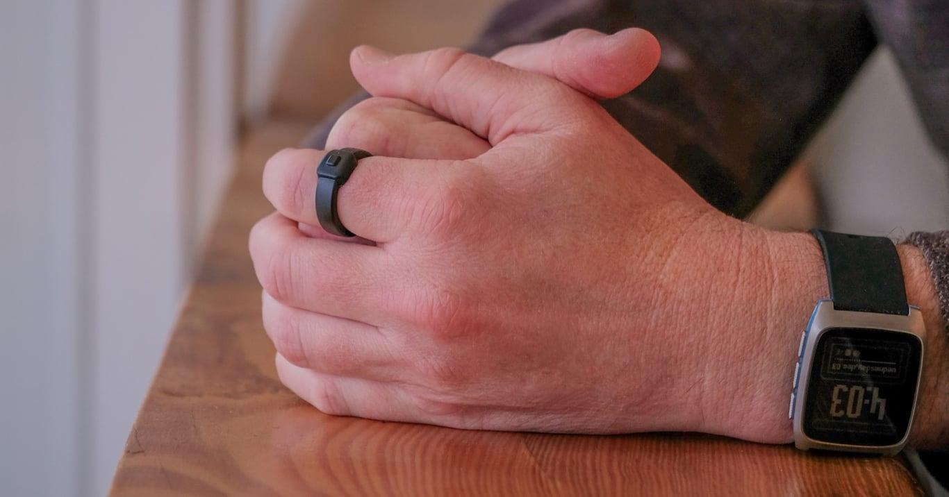 Pebble Index 01 : une bague pour ne plus oublier ce qui compte