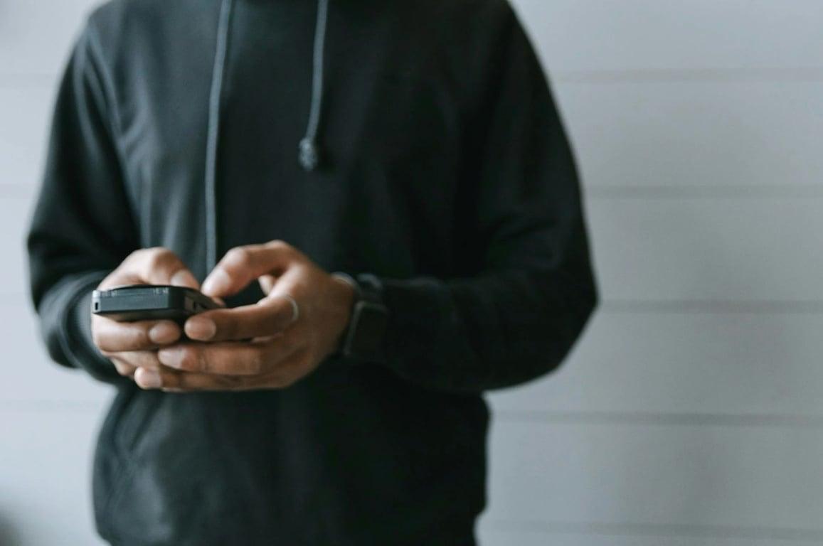 WhatsApp quitte KaiOS : quelles options pour les utilisateurs de dumbphones ?
